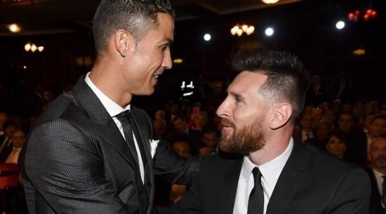 Fans Cristiano Ronaldo Ramai Ledek Lionel Messi