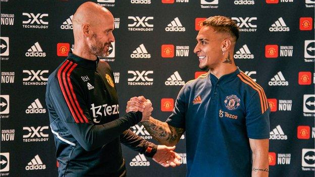 Manchester United Tekuk Leicester City, Ten Hag Beri Sinyal Kapan Antony Main