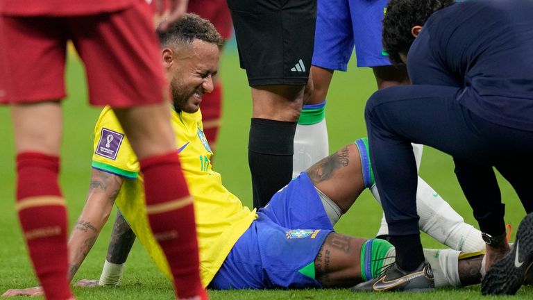 Neymar Absen saat Laga Brasil Vs Swiss, Alami Cedera Pergelangan Kaki