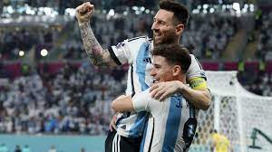 Laga Ke-1000 La Pulga Berbuah Manis, Lionel Messi Bawa Argentina ke Perempat Final